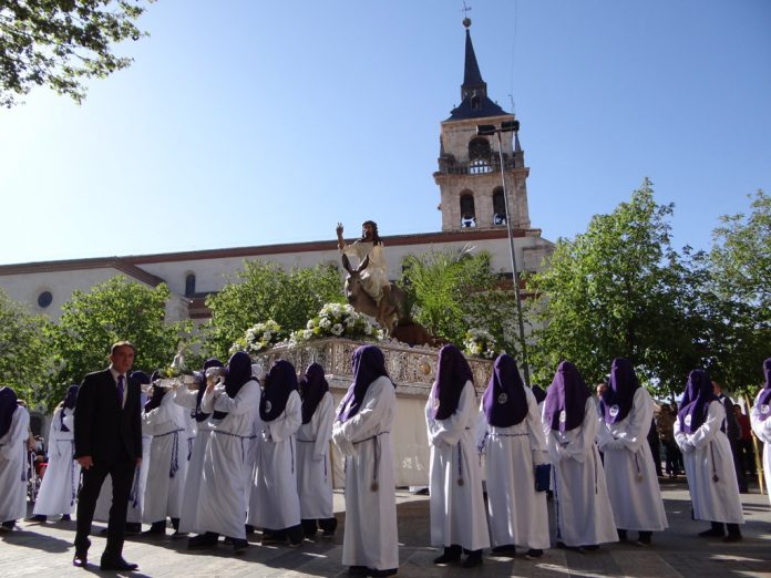 Resumen de la Procesión del Domingo de Ramos - Dream Alcalá