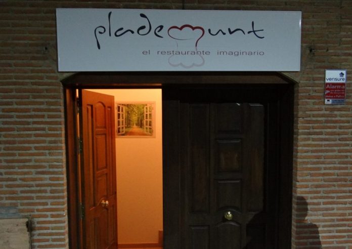 Entrada de Plademunt, el restaurante imaginario