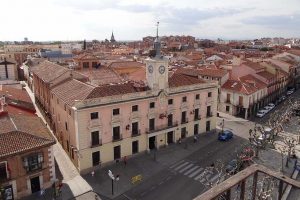 El Ayuntamiento de Alcalá de Henares, la casa común