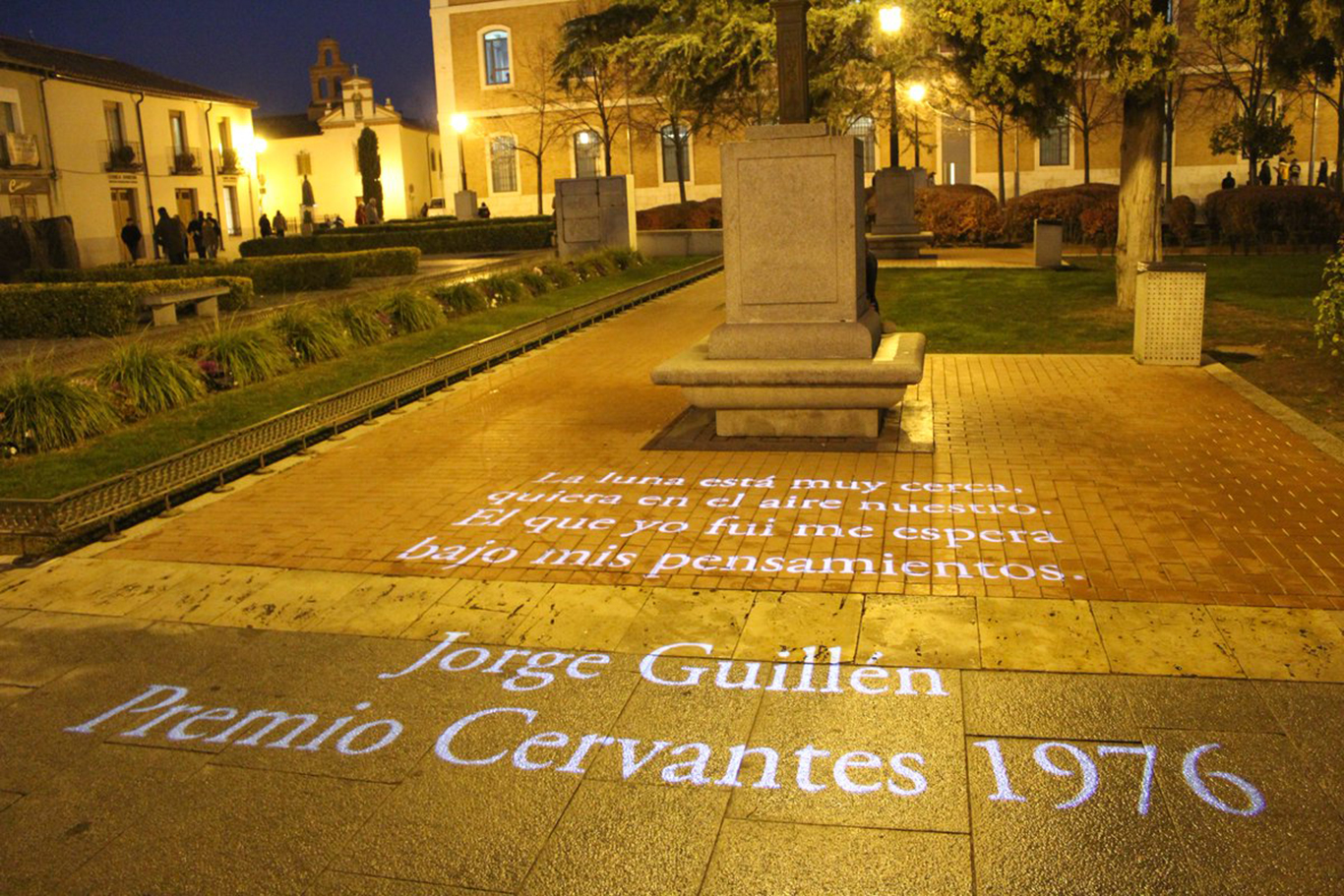 Frases célebres en suelo de Alcalá por el XX Aniversario de la Ciudad  Patrimonio - Dream Alcalá