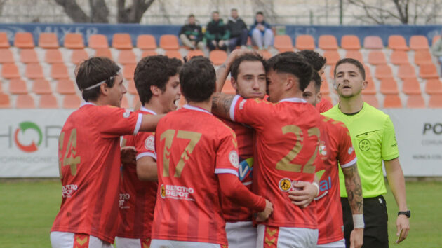 La RSD Alcalá es aún más líder con una goleada ante el Parla en El Val